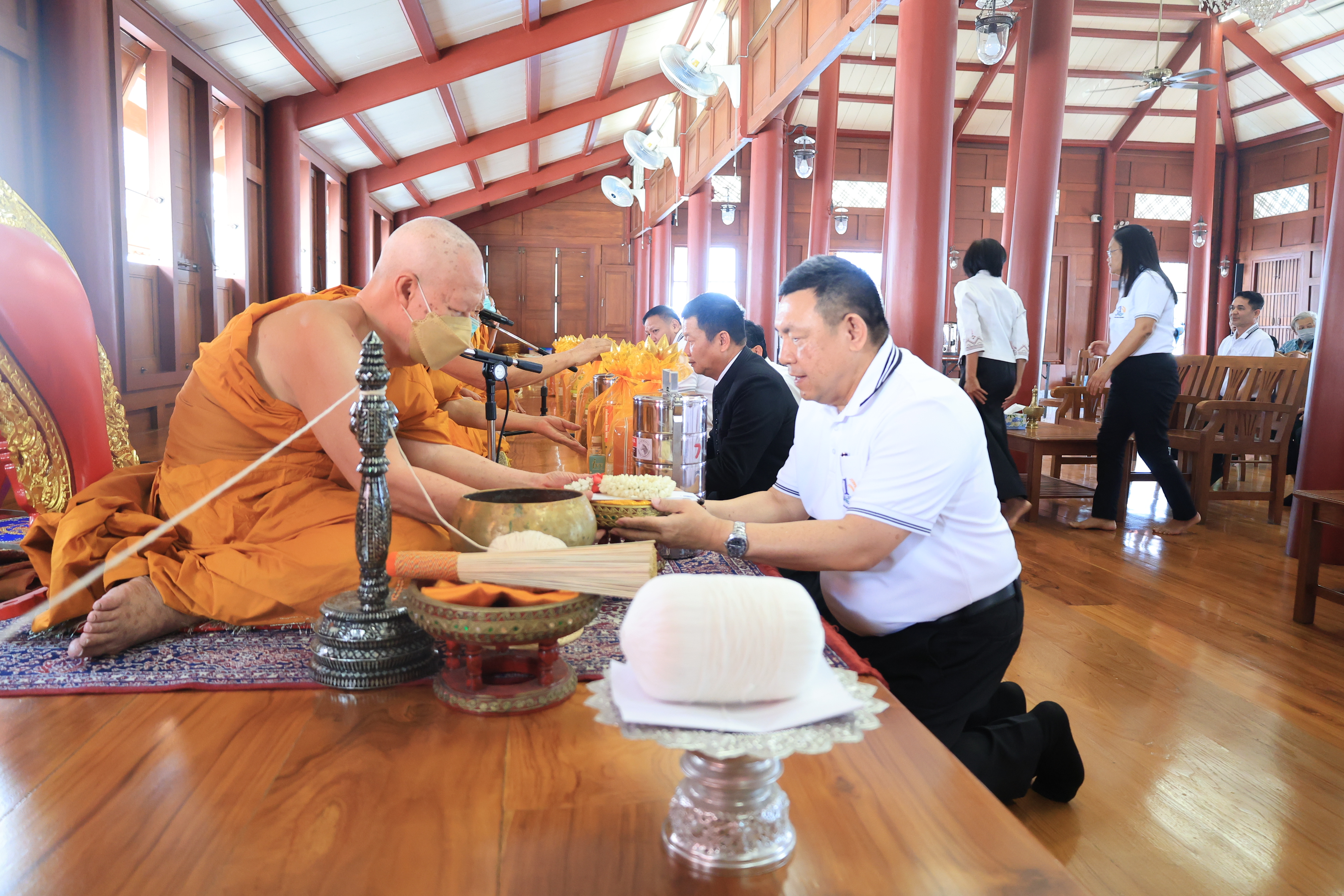 title - เลขาธิการ ส.ป.ก. เป็นประธานในพิธีทำบุญถวายสังฆทานอุทิศส่วนให้พี่น้องช่างสำรวจผู้ล่วงลับ ประจำปี 2569 